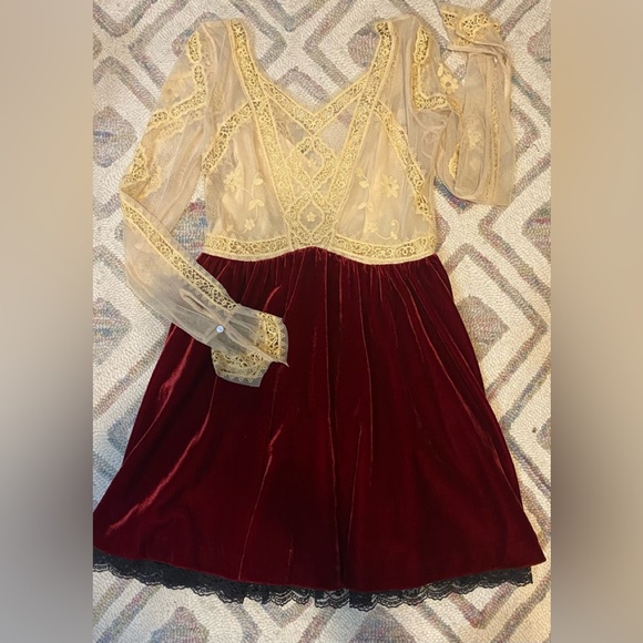 Free People Lace & Velvet Tea / Garnet Dress Victorian Short Sz 8 - Picture 12 of 15